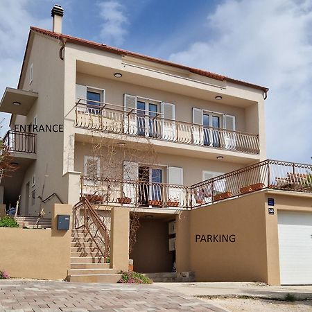 Summer Breeze Apartment - Quiet Place With A Spectacular View And A Garden Šibenik Exterior foto